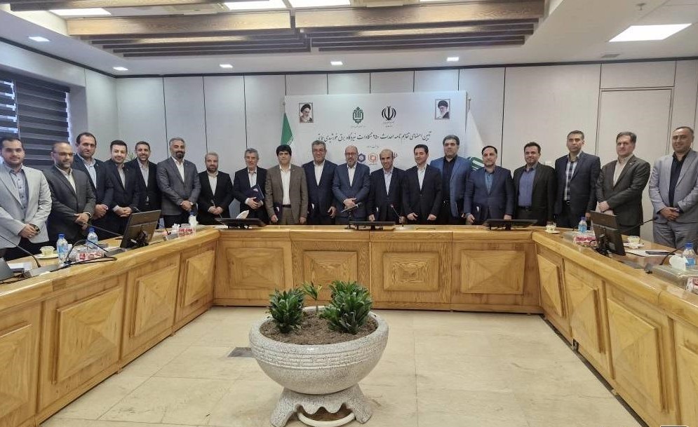امضای تفاهم‌نامه احداث نیروگاه‌های خورشیدی ۲۵۰ مگاواتی برای حمایت از اقشار کم‌برخوردار