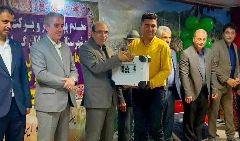 ۲۰۰ دستگاه سامانه قابل‌حمل تولید برق خورشیدی به عشایر استان آذربایجان شرقی تحویل داده شد