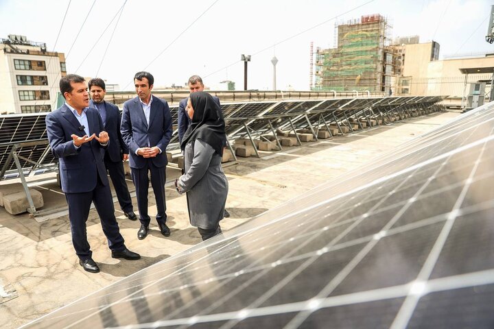 معاونت علمی ریاست جمهوری با راه‌اندازی نیروگاه خورشیدی ۴۰ کیلوواتی پیشگام در استفاده از انرژی‌های پاک شد