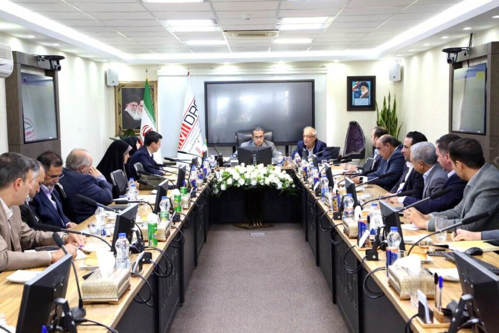 نماینده رئیس‌جمهور: ضرورت تسریع در توسعه نیروگاه‌های خورشیدی توسط شرکت‌های بزرگ صنعتی