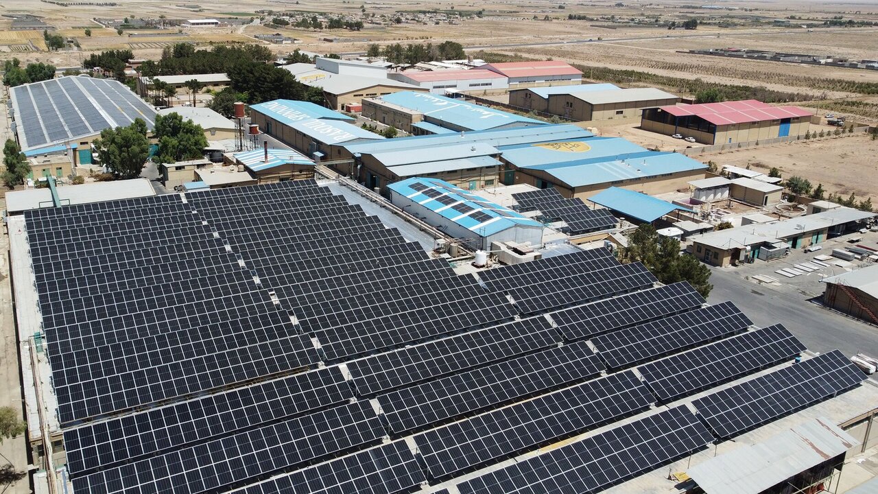 بزرگترین نیروگاه خورشیدی سقفی کشور