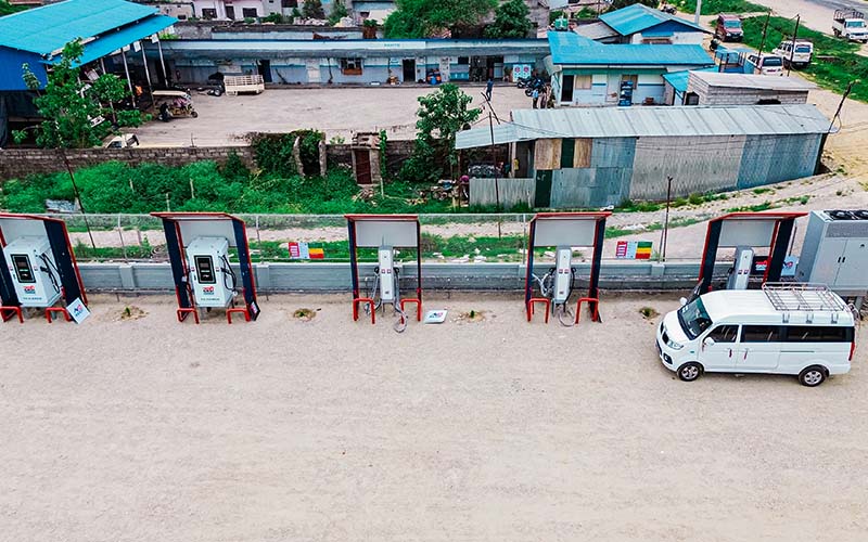 نپال: پیشگام تحول خودروهای برقی در میان کشورهای درحال‌توسعه