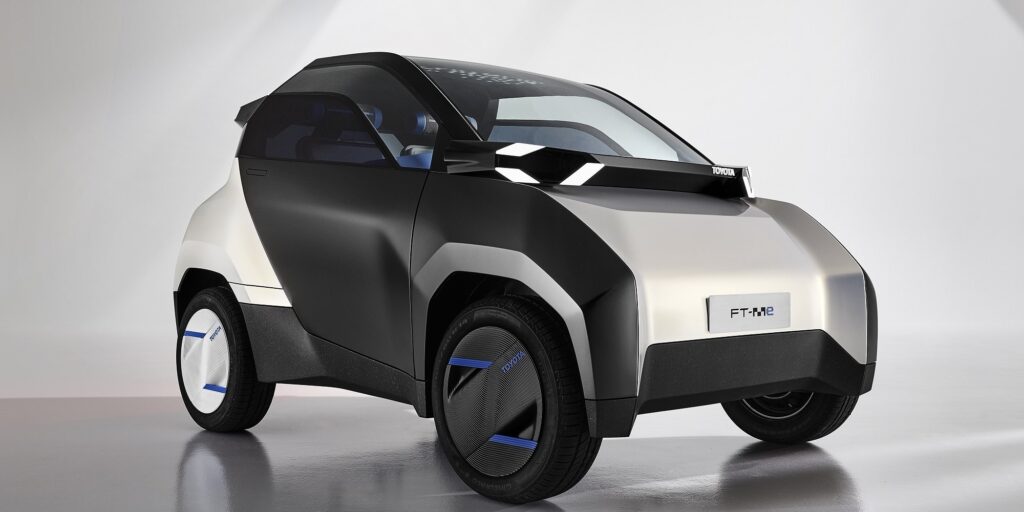 تویوتا خودروی برقی دونفره با سقف خورشیدی می‌سازد