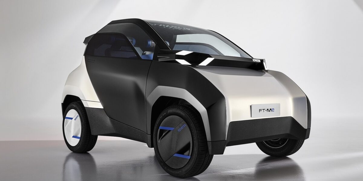 تویوتا خودروی برقی دونفره با سقف خورشیدی میسازد