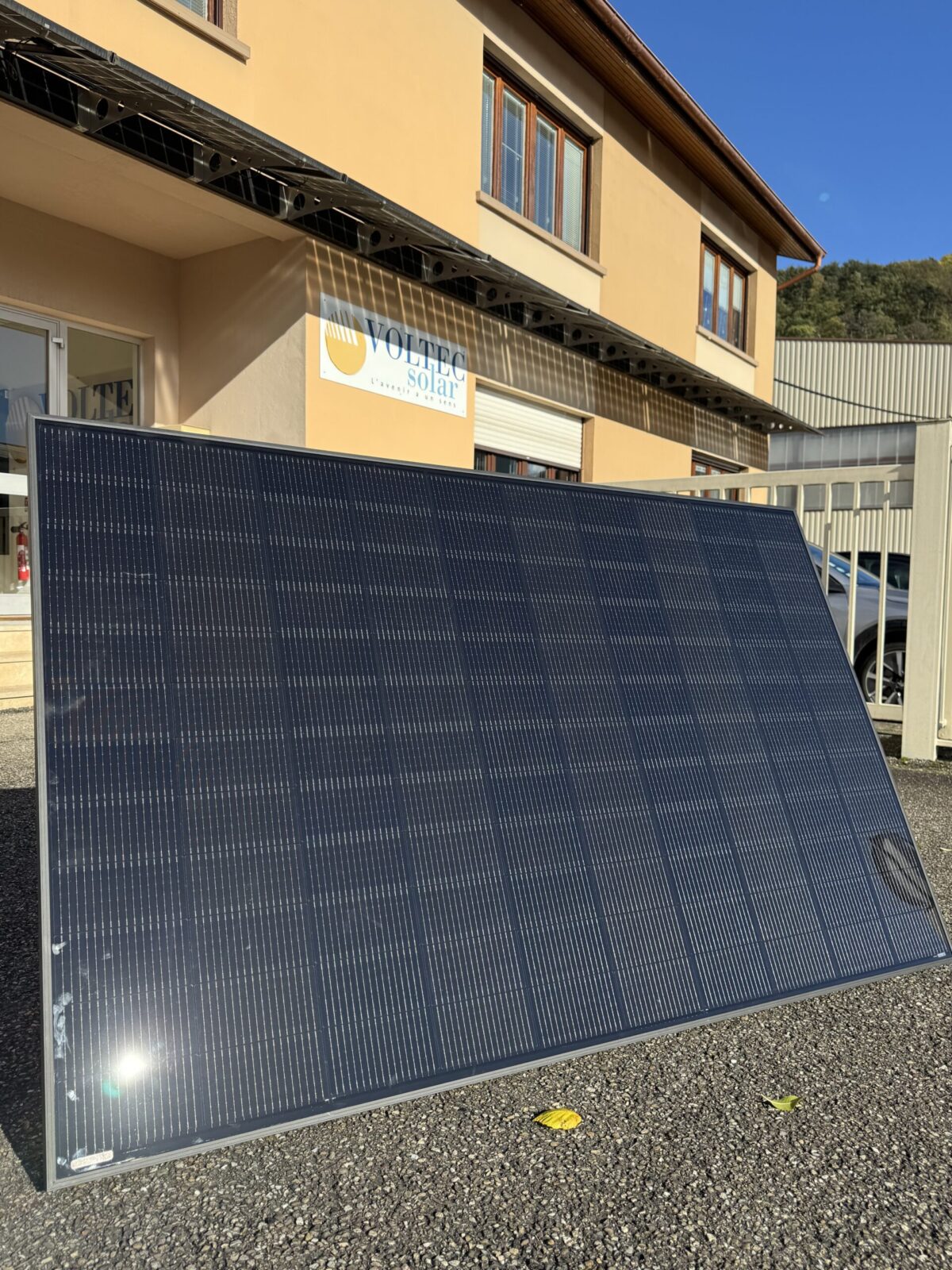 نوآوری فرانسوی: پنل خورشیدی جدید با مقاومت استثنایی در برابر تگرگ