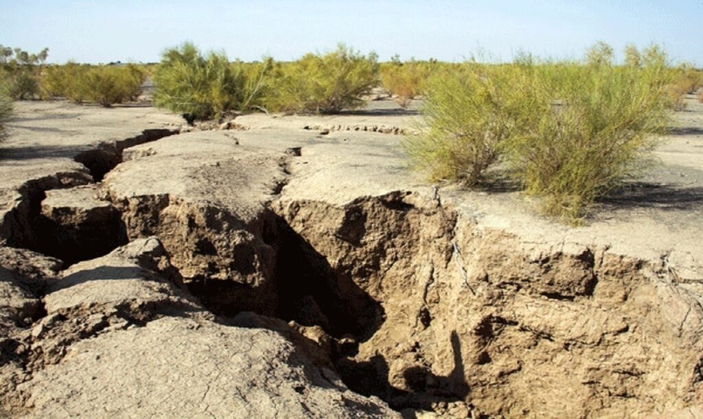 برداشت بی‌رویه از منابع آب‌های زیرزمینی؛ ۳۰ استان درگیر فرونشست هستند