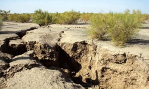 برداشت بی‌رویه از منابع آب‌های زیرزمینی؛ ۳۰ استان درگیر فرونشست هستند