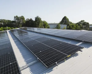 واحدهای تولیدی تهران ملزم به استفاده از انرژی‌های تجدیدپذیر شدند