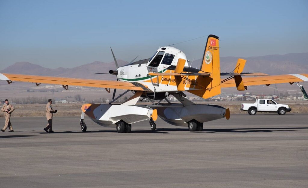 هواپیماهای آبپاش ترکیهای وارد ایران شدند