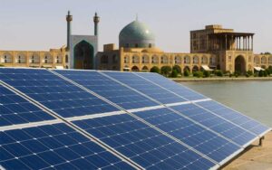 اصفهان رتبه اول کشور در توسعه خورشیدی؛ ظرفیت ۶۰۰ مگاواتی تا پایان سال