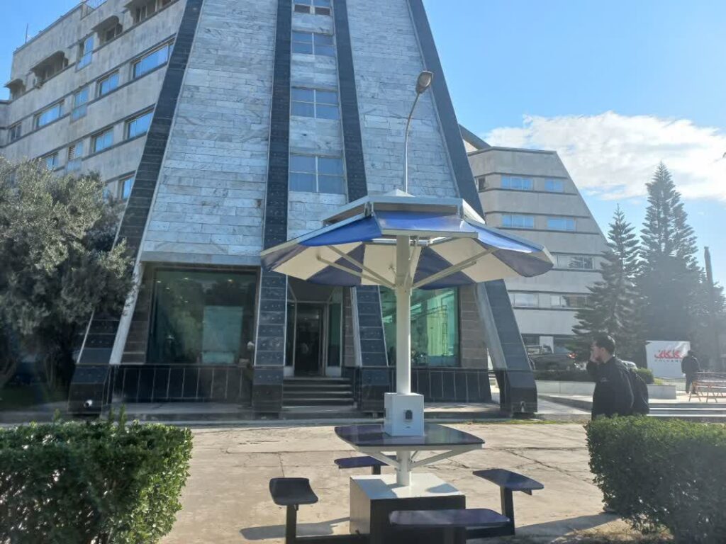 ساخت نیمکت خورشیدی در دانشگاه نوشیروانی بابل