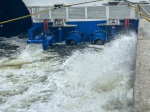 بزرگ‌ترین کشتی برقی جهان به آب انداخته شد