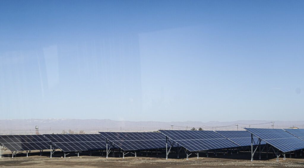 بهره‌برداری و آغاز عملیات اجرایی ۱۷۰ مگاوات نیروگاه‌ تجدیدپذیر در استان مرکزی