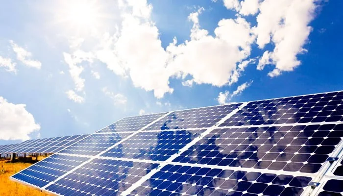 ۱۲ مگاوات نیروگاه خورشیدی دولتی در استان قزوین وارد مدار شد