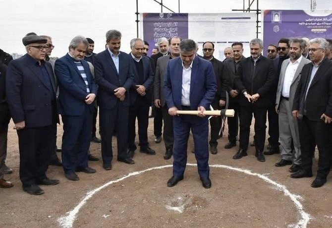 عملیات اجرایی نیروگاه خورشیدی ۱۵۰ مگاواتی شهر صنعتی کاوه​​​​​ کلید خورد