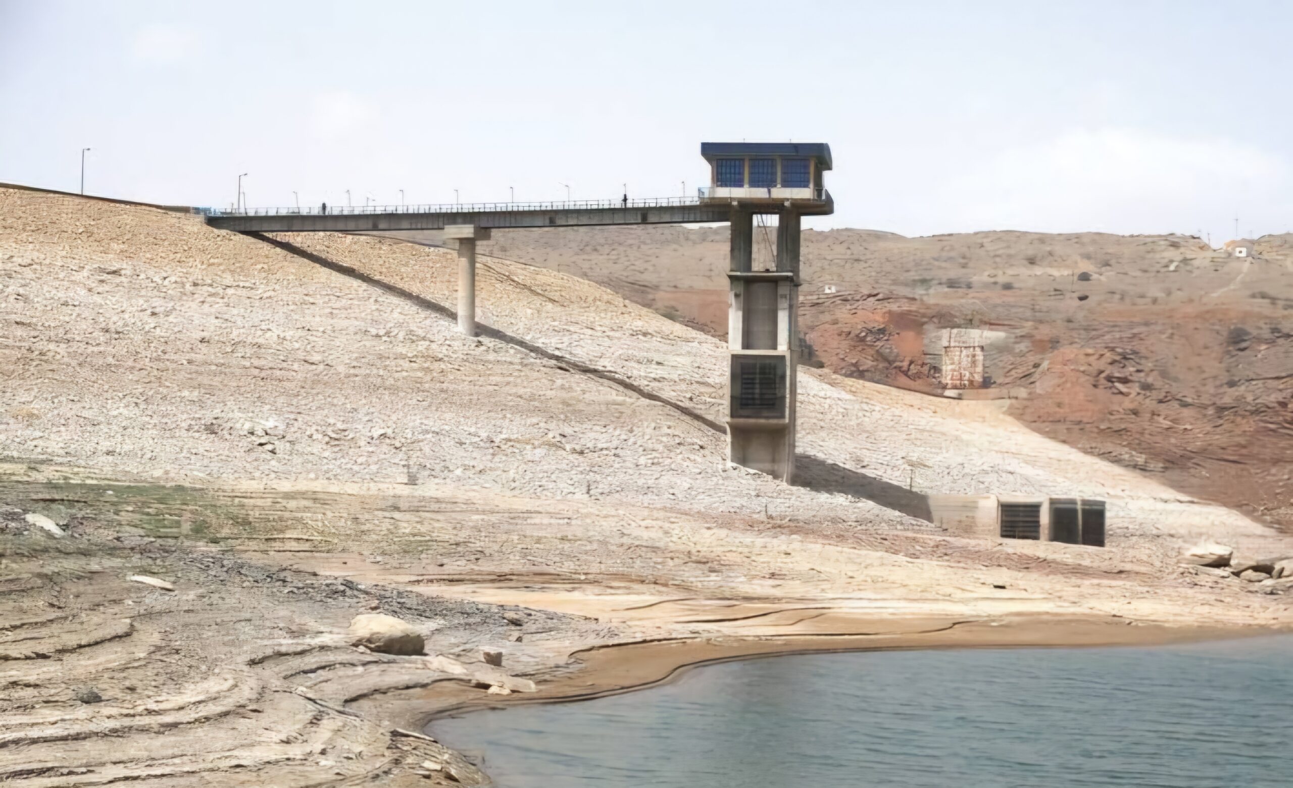 با وجود افزایش بارش‌ها، وضعیت ذخایر سدهای مهم کشور نگران‌کننده است/ لزوم اصلاح الگوی مصرف