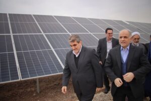 نیروگاه خورشیدی ۳۶ مگاواتی در شهرک صنعتی سمنان افتتاح شد