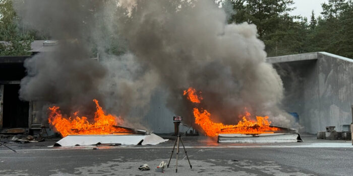 غشای مقاوم در برابر آتش ویژه نیروگاه‌های خورشیدی پشت‌بامی