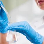 محققان چینی با روش فتوسنتز مصنوعی سوخت خورشیدی ساخته‌اند؛ تبدیل دی‌اکسیدکربن به بنزین