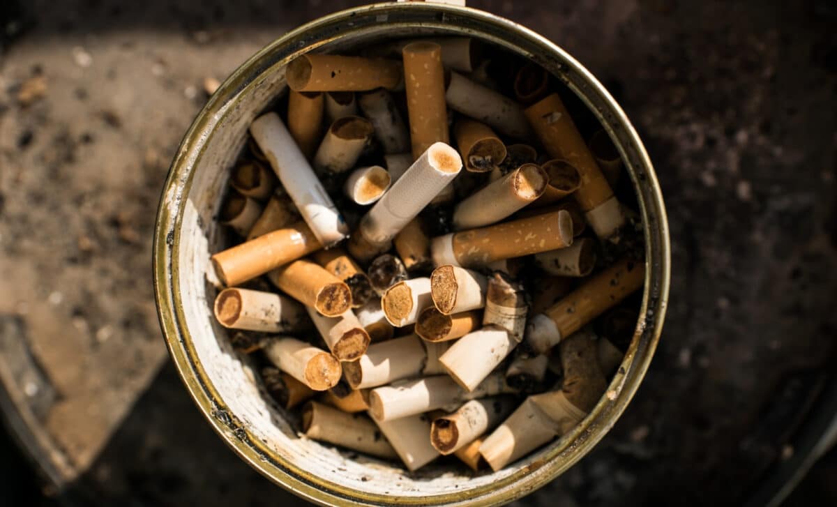 دانشمندان پیشنهاد دادند: تبدیل ته‌سیگار به ماده جدیدی برای ذخیره‌سازی انرژی