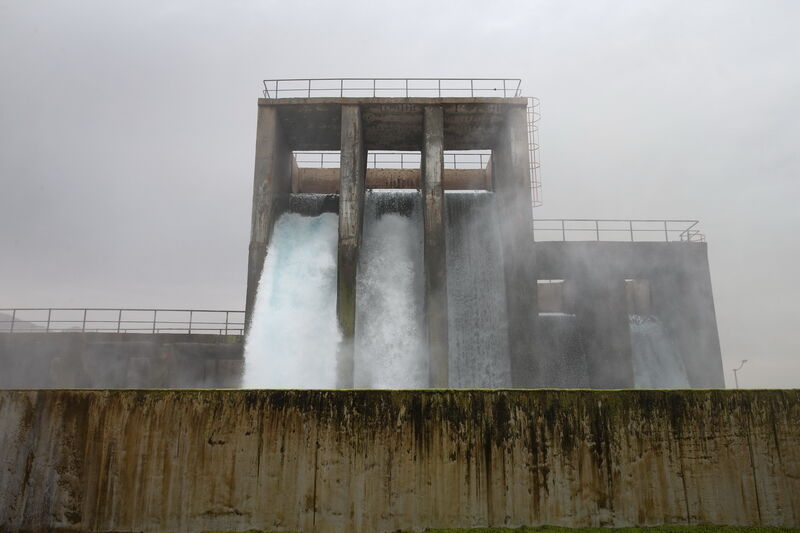 تلاش دولت برای افزایش امنیت آب و برق: افتتاح ۱۹۳ همت پروژه آب و برق در دهه فجر